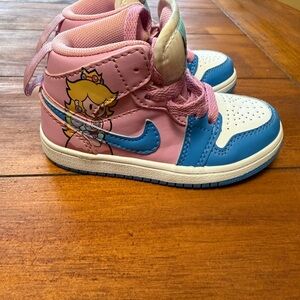 Nike Jordan x Super Mario World (Princess Peach) - Toddler 7.5C